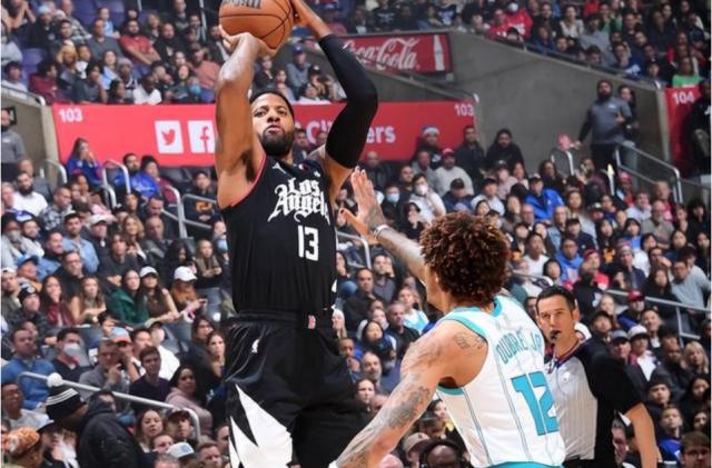 开云网址-半场打垮黄蜂！完全体洛杉矶快艇就是争冠第一梯队